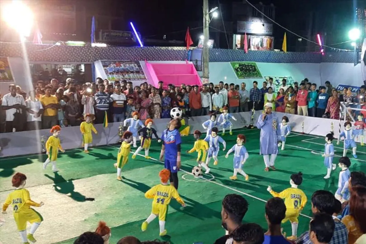 শ্যামাপুজো মণ্ডপে থিম কাতার বিশ্বকাপ