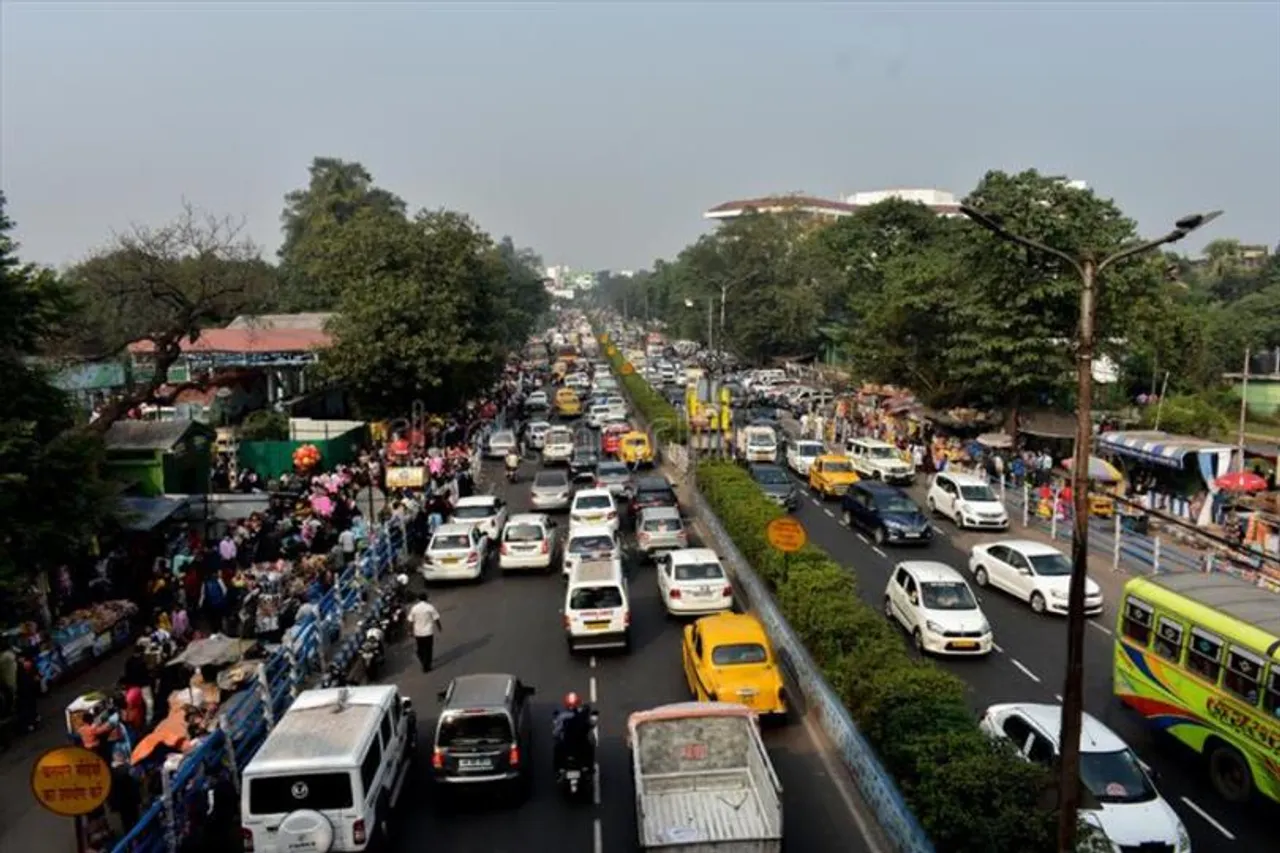 আজ কলকাতায় হবে তুমুল যানজট! এড়িয়ে চলবেন কোন কোন রাস্তা?