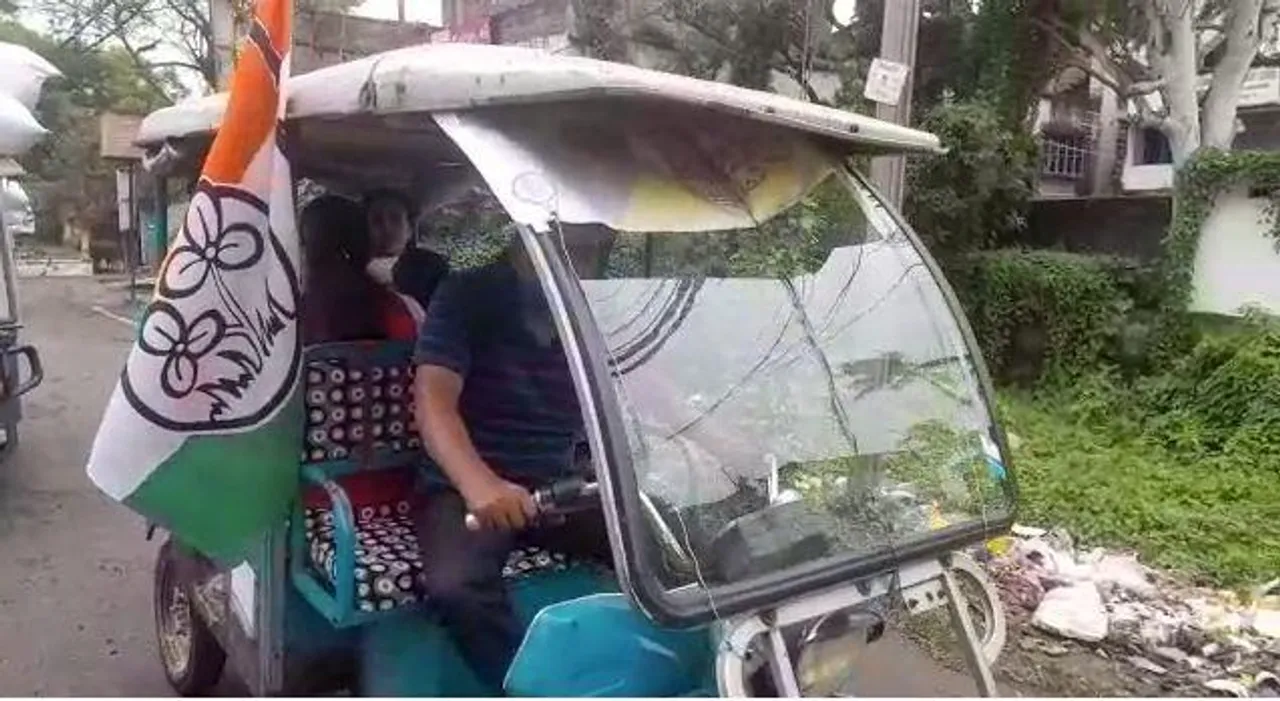 ভোটারদের প্রভাবিত করা অভিযোগ উঠলো রঘুনাথগঞ্জে