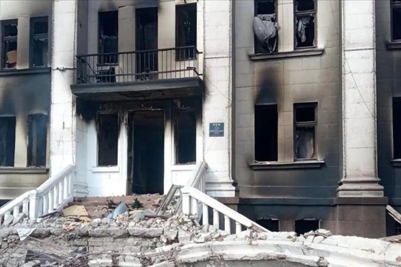 থিয়েটার হামলায় মোট মৃত্যুর ঘোষণা