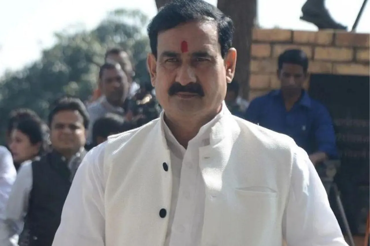 জাতীয় সঙ্গীত বাধ্যতামূলক, সাধুবাদ সাংসদের