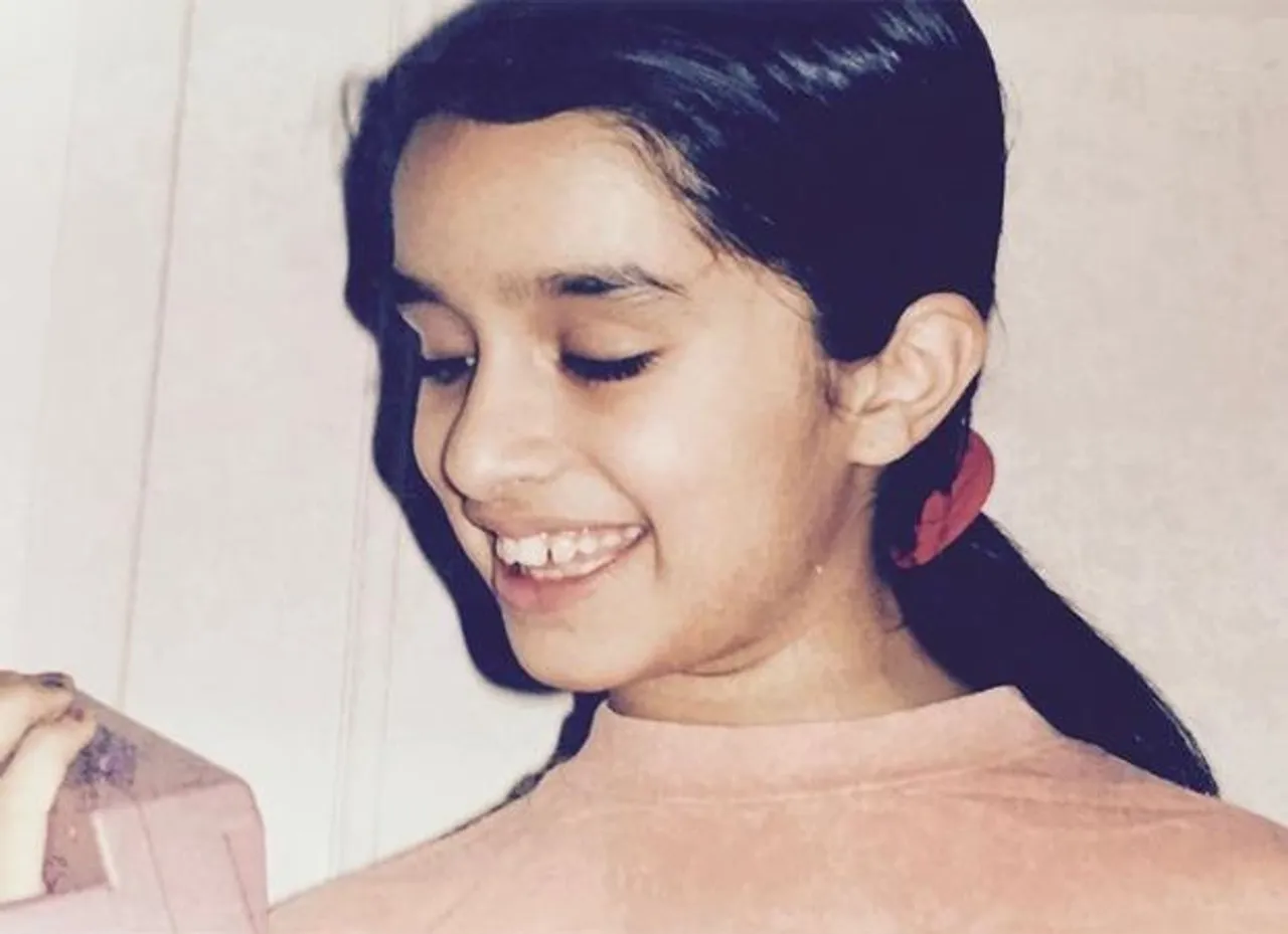 চিনতে পারলেন কে ইনি?