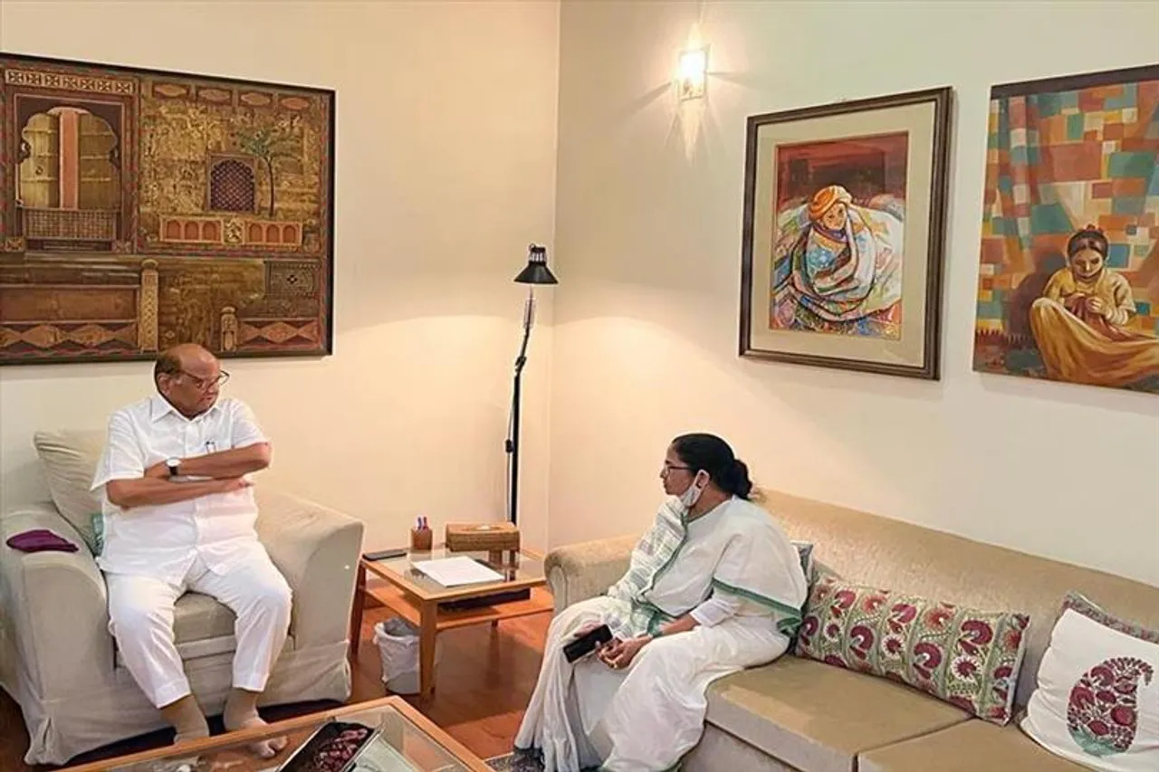 বৈঠকের আগেই শরদ পাওয়ারের সঙ্গে দেখা করলেন মমতা