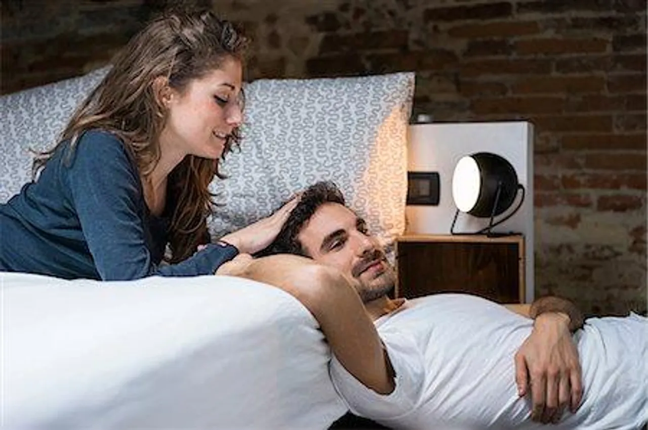 এই পদ্ধতিতে তাঁকে সুখ দিন