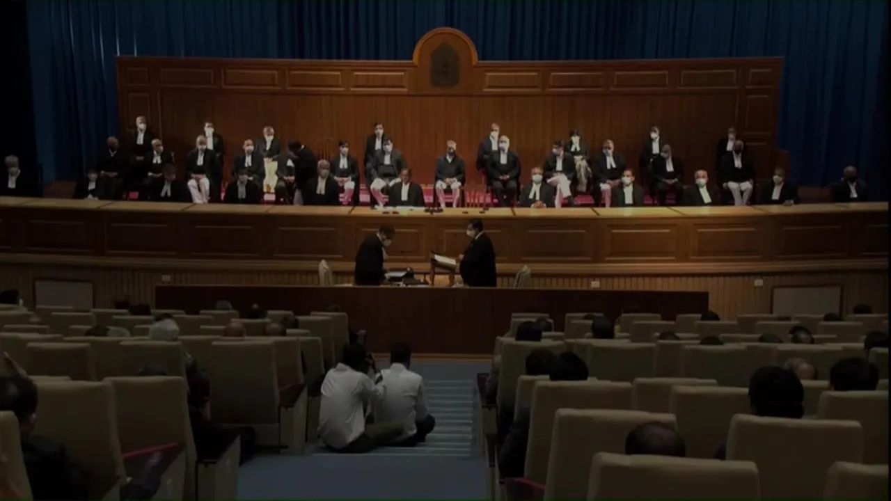 সুপ্রিম কোর্টের বিচারপতি হিসেবে শপথ নিলেন ৯ জন