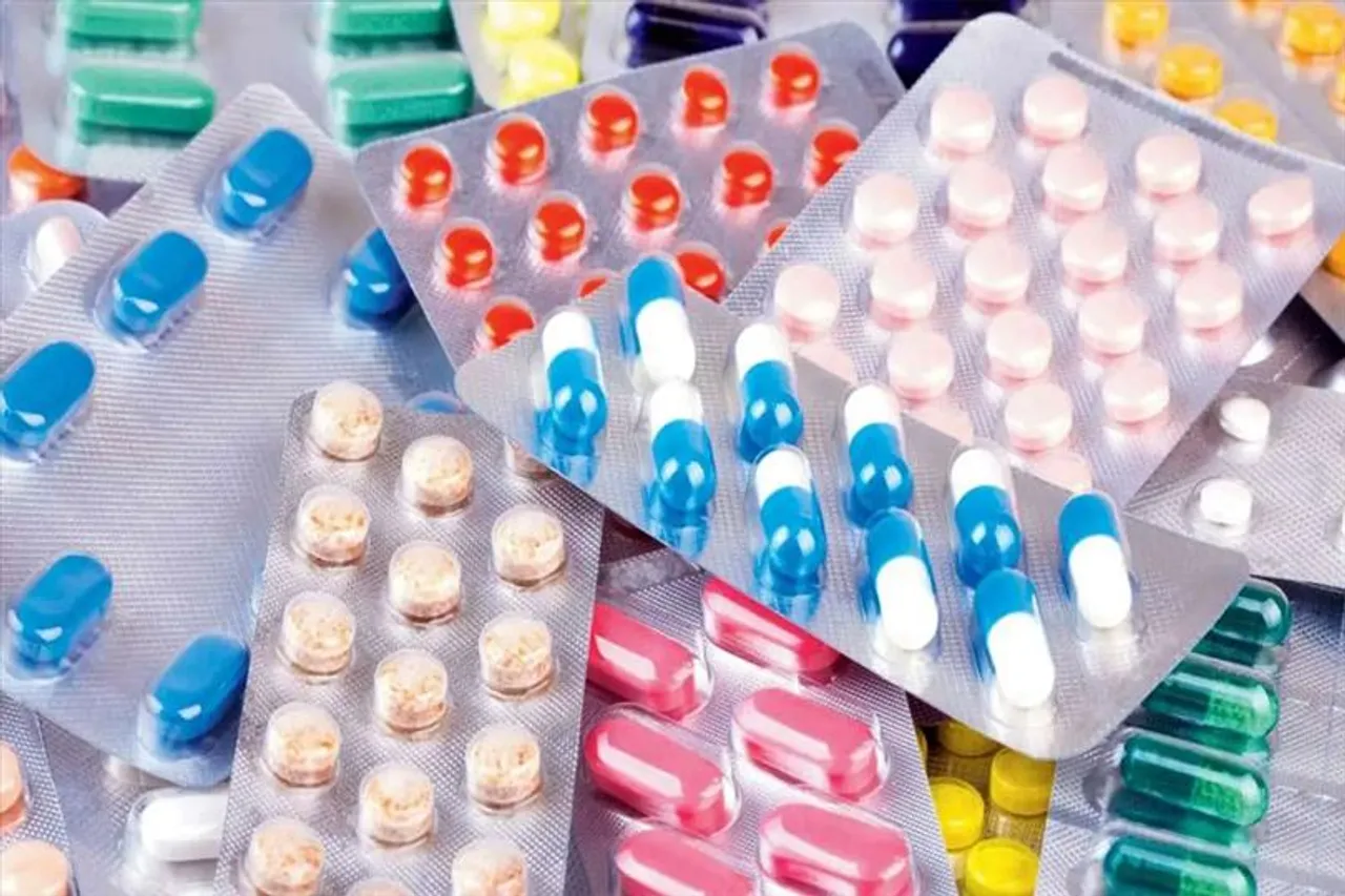 নতুন বছরে দাম কমছে ১২৯টি ওষুধের
