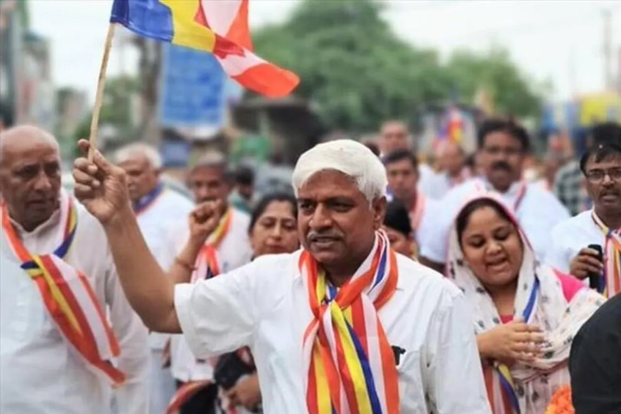 বিতর্কের পরই পদত্যাগ আপের মন্ত্রীর