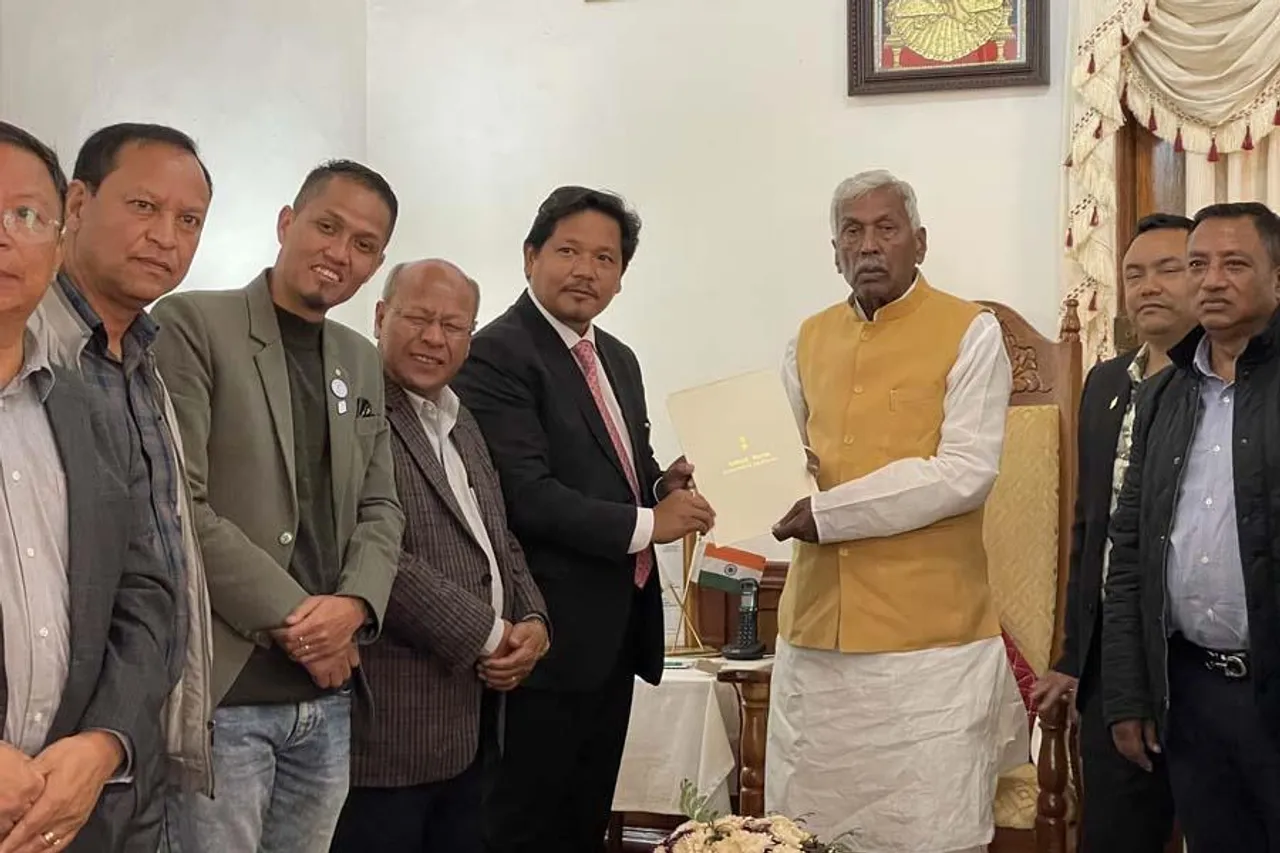 ইস্তফা দিলেন কনরাড সাংমা