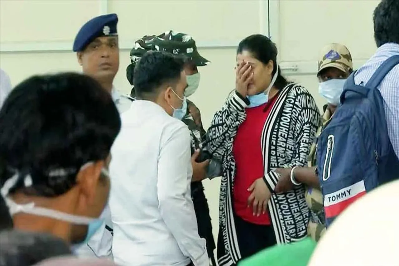 অর্পিতাকে নিয়ে যাওয়ার সময় দুর্ঘটনায় ইডির কনভয়