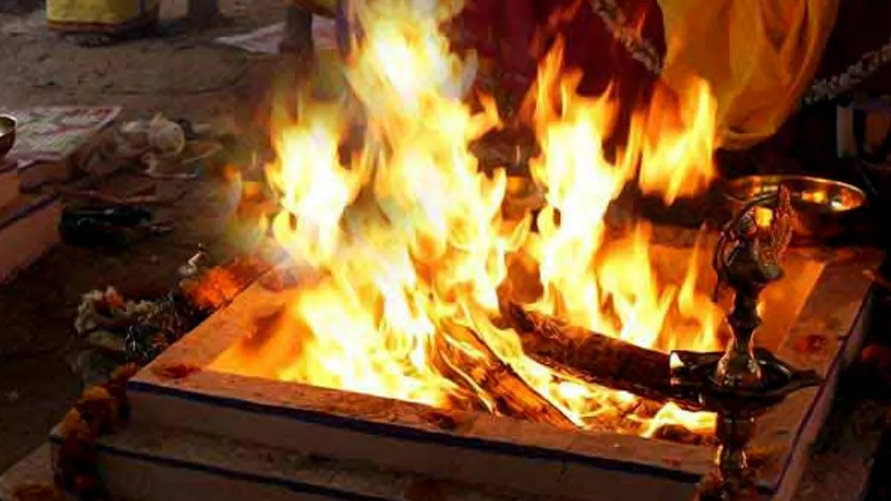 চৈত্র মাসেই বদলাতে পারে আপনার ভাগ্য!