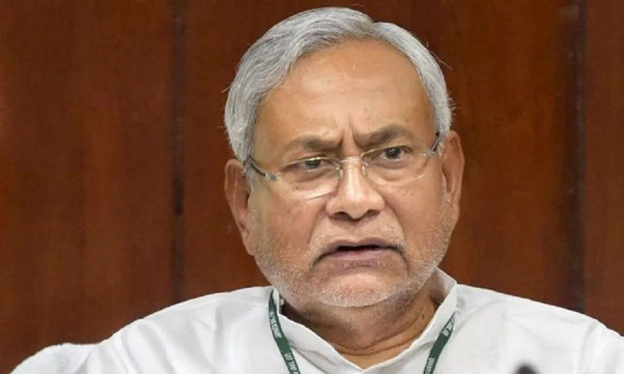 মুখ্যমন্ত্রীর বিরুদ্ধে গুরুতর অভিযোগ এনে থানার দ্বারস্থ আইএএস অফিসার