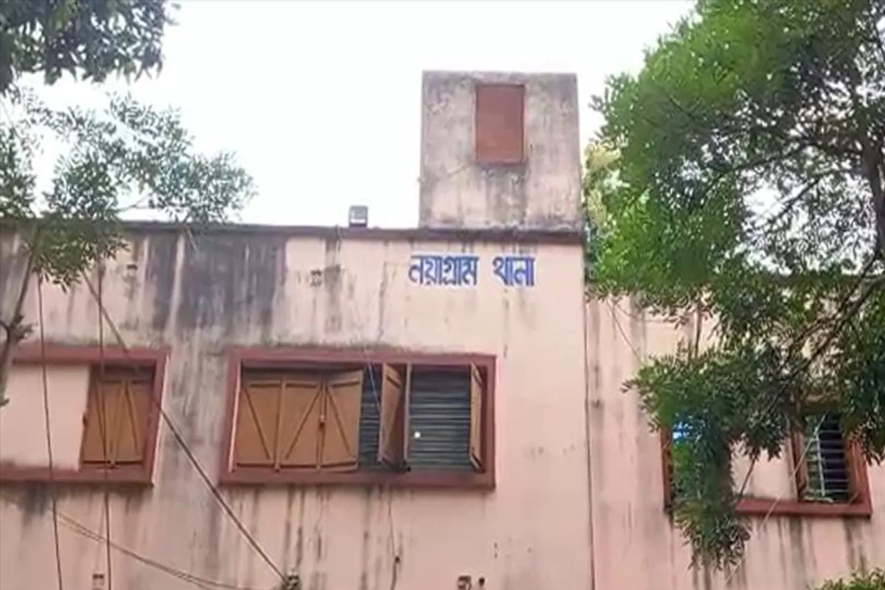 কয়েক লক্ষ টাকার বিদেশি মদ উদ্ধার করল পুলিশ