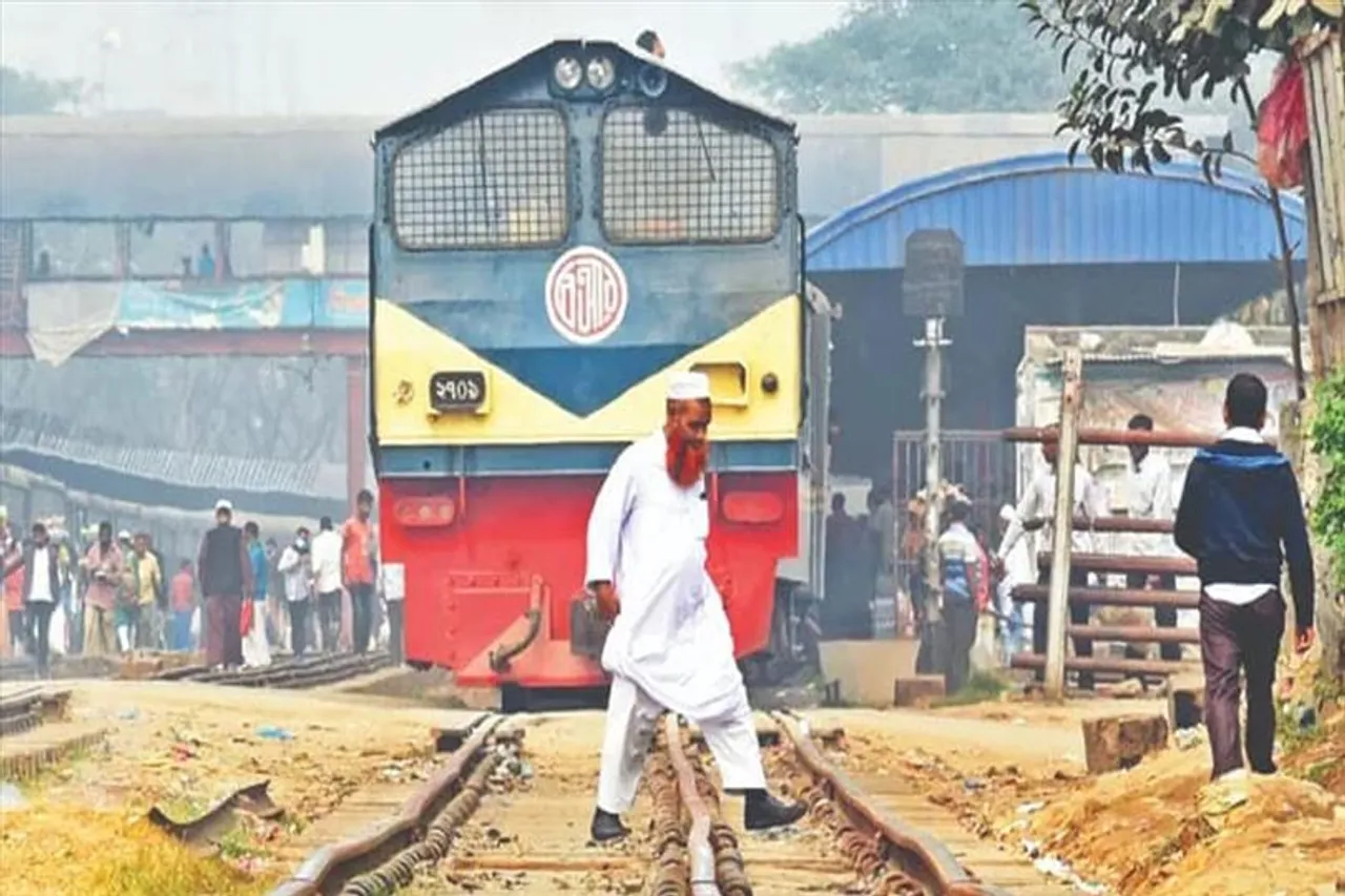 নিরাপদ বাহনেও ঘটছে দুর্ঘটনা