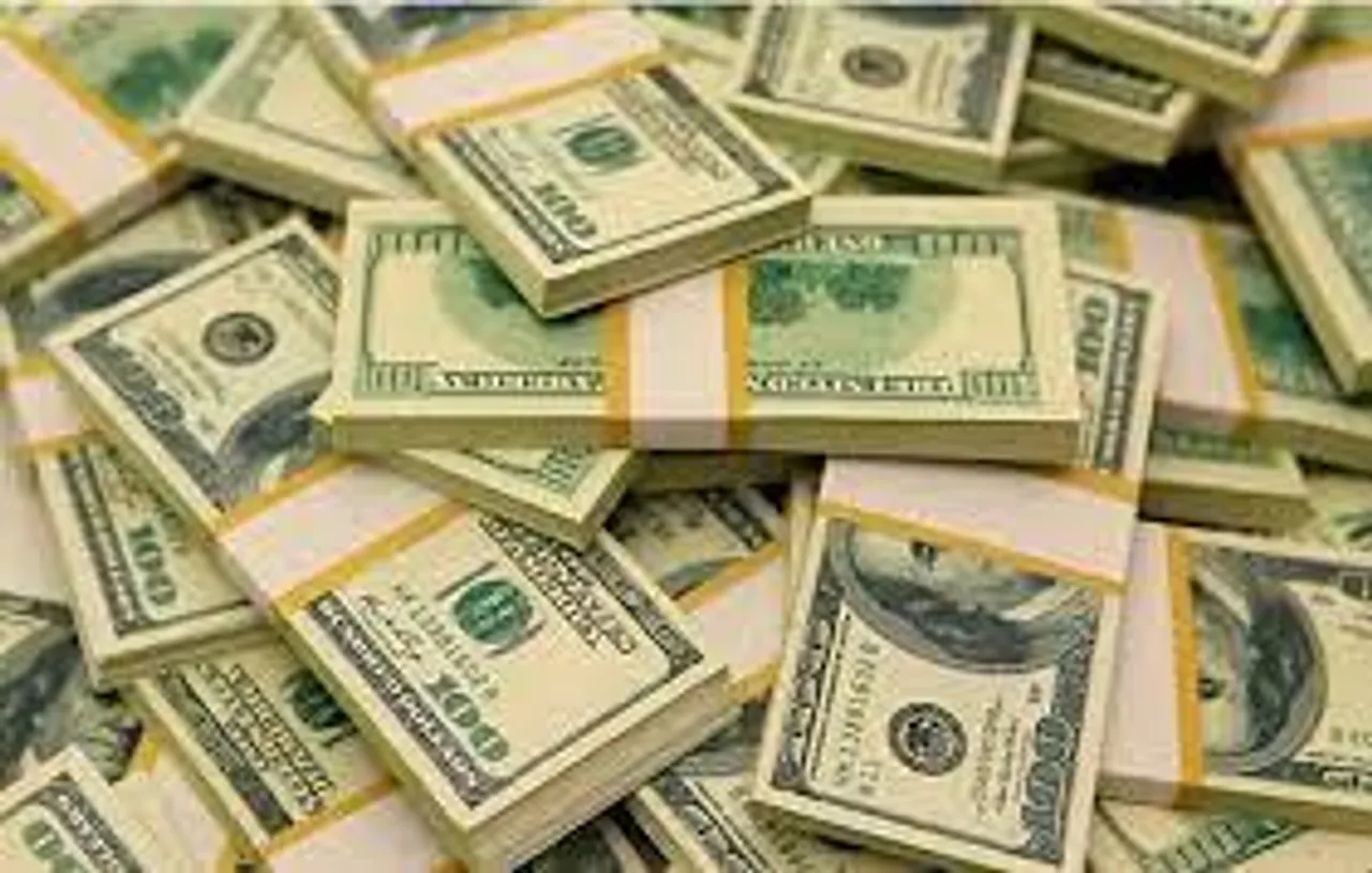 কলকাতায় বিপুল পরিমাণ বিদেশি টাকা উদ্ধার