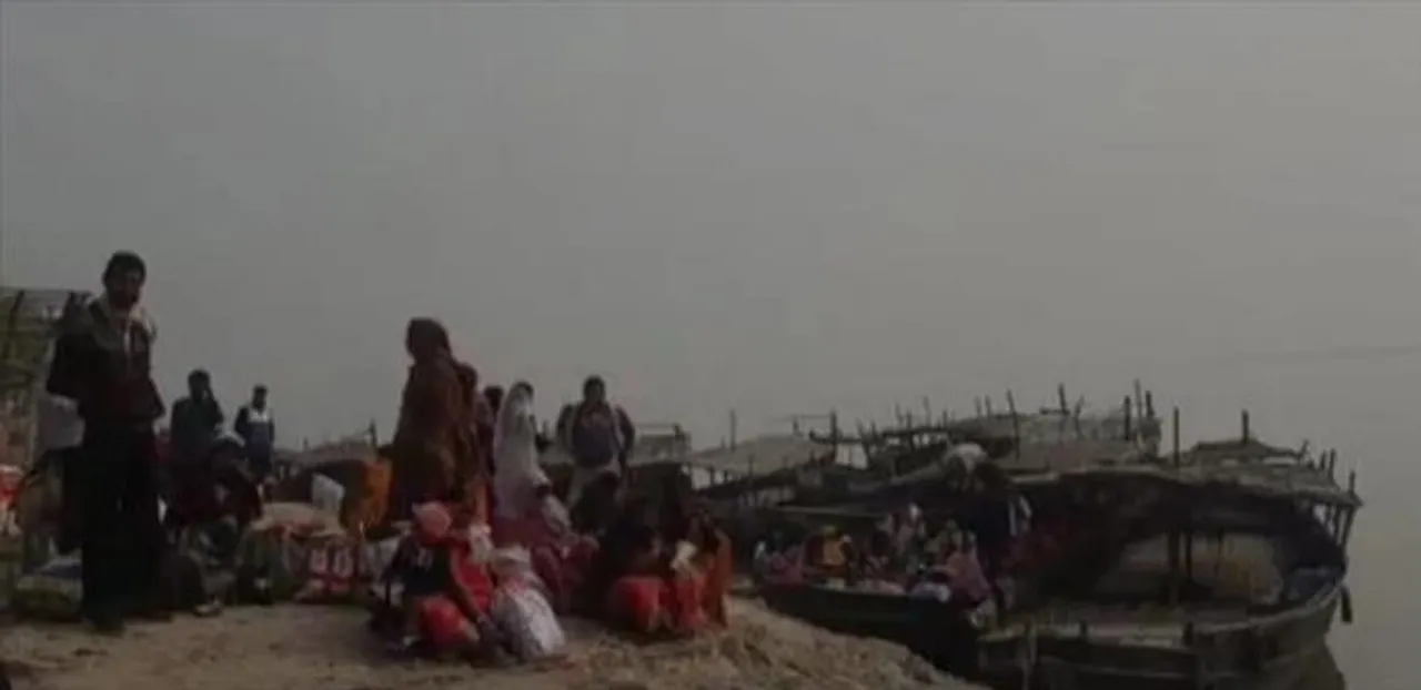 বন্ধ নৌকা পরিষেবা, কপালে হাত নিত্যযাত্রীদের