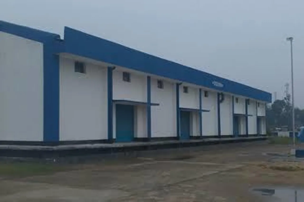 উদ্বোধনের এক বছর পরও ১০০টি স্টল বন্টন হয়নি