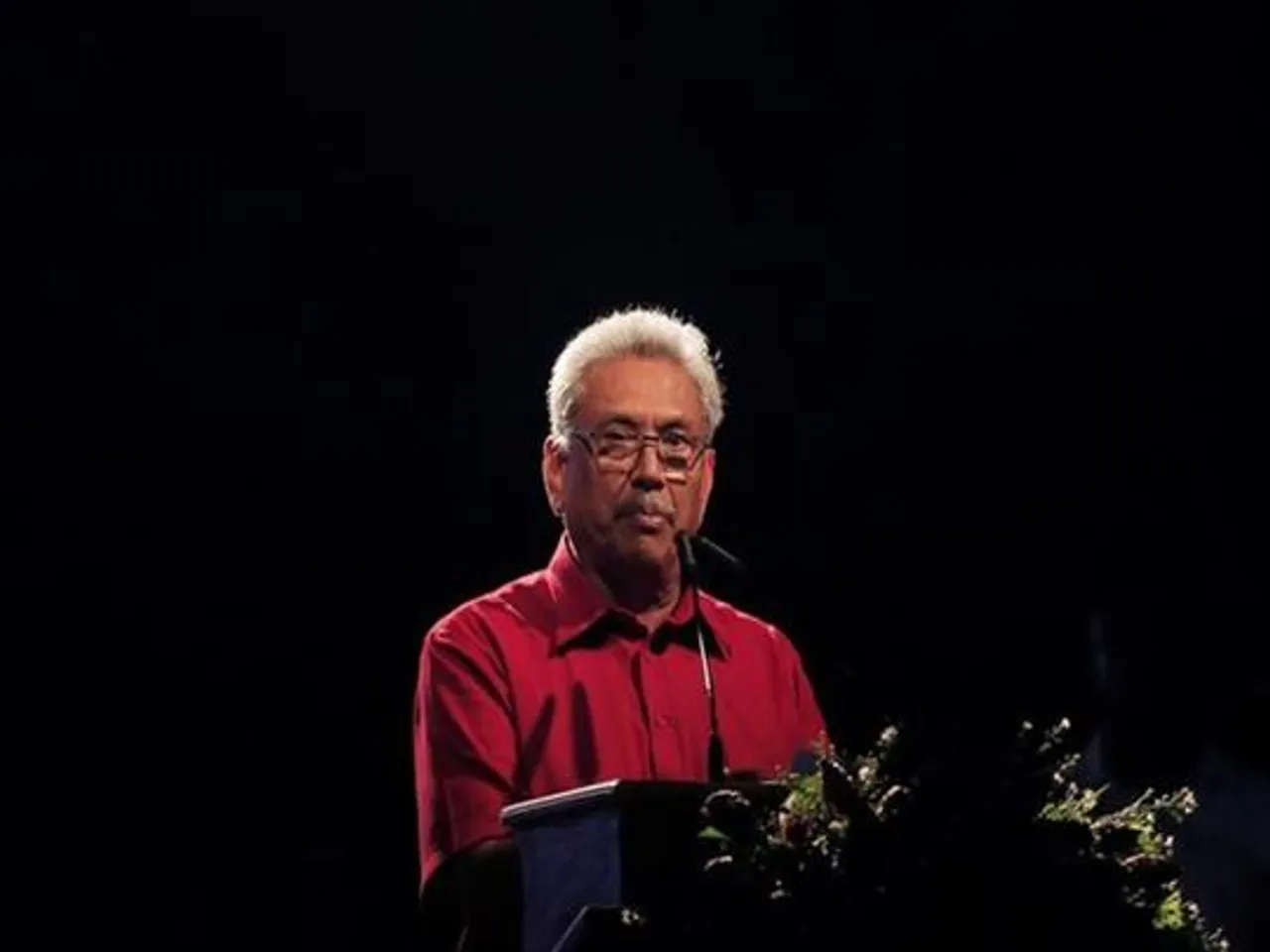 দেশে ফিরলেন শ্রীলঙ্কার রাষ্ট্রপতি