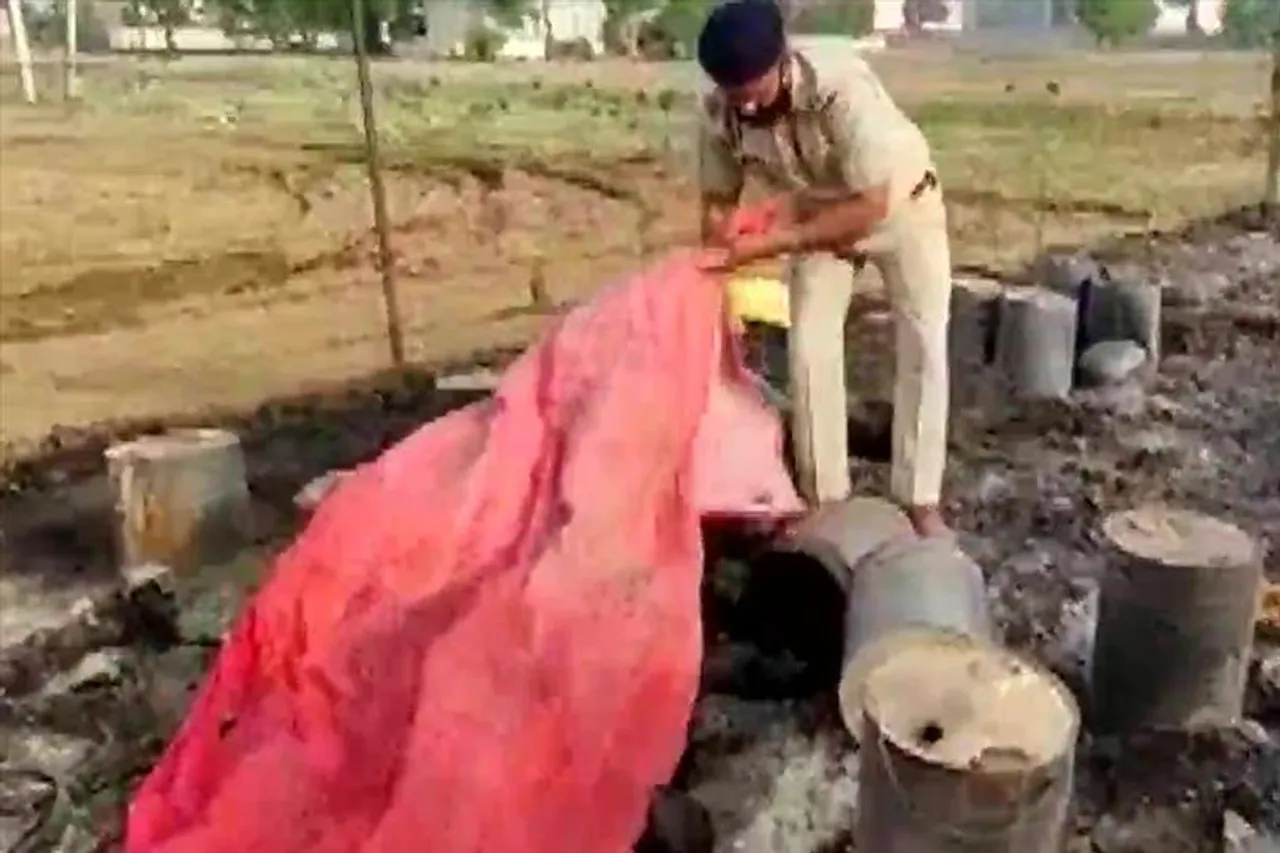 আবর্জনার স্তূপে অগ্নিকাণ্ডের ঘটনায় মৃত ১, জখম দুই