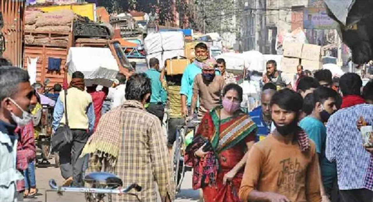 চিন্তা বাড়াচ্ছে বাজারের ভিড়