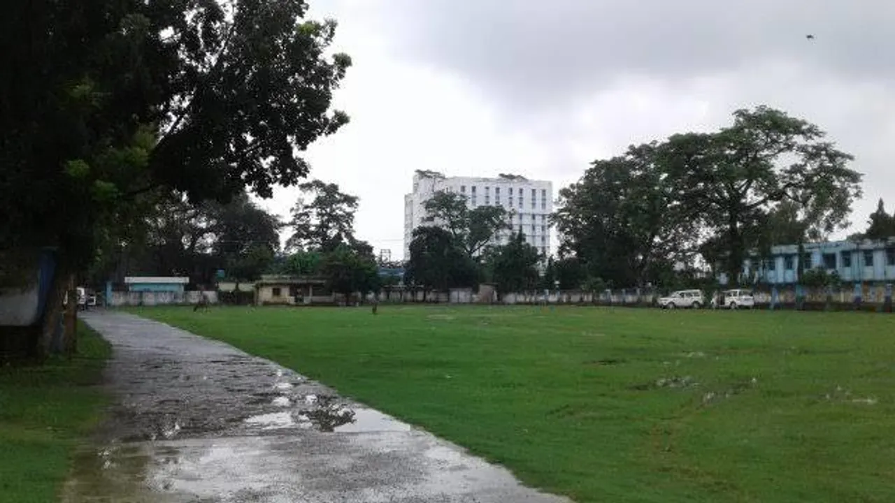 সংস্কারের অভাবে বেহাল দশা ফুটবল ময়দানের