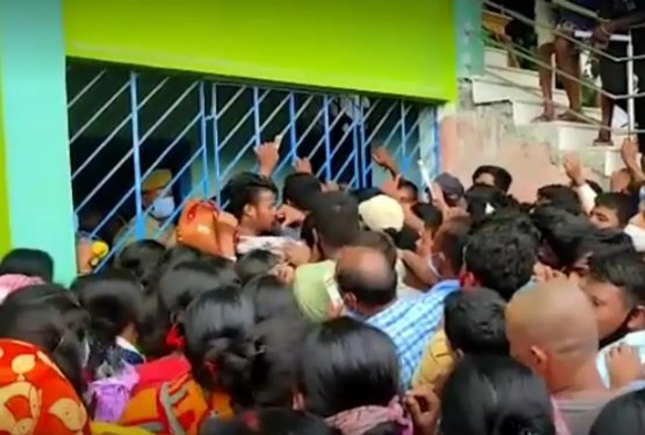 টিকা দেওয়া নিয়ে ফের উত্তেজনা নকশালবাড়িতে