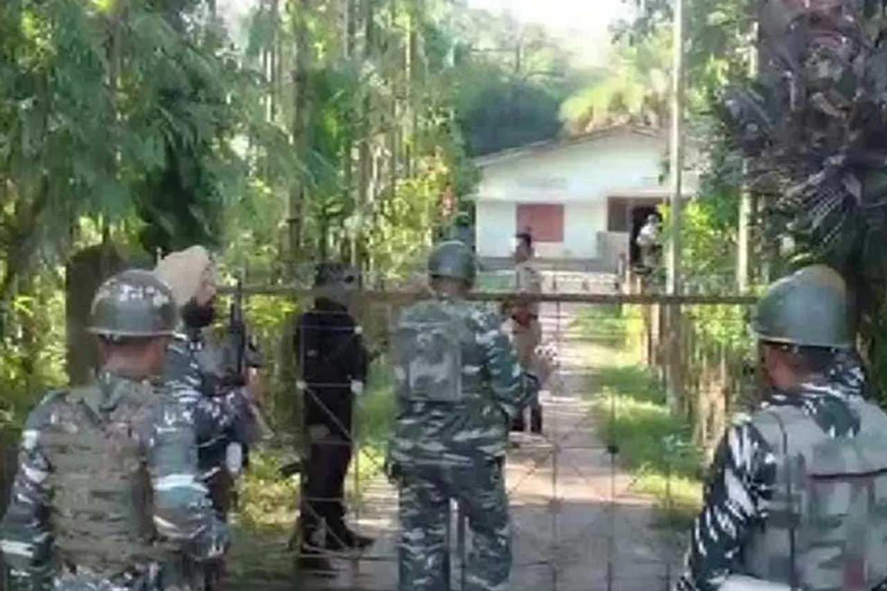 তিনসুকিয়া জেলায় চলছে এনকাউন্টার