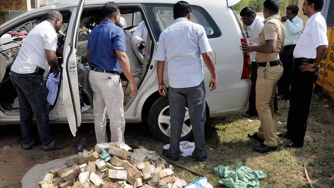 মুর্শিদাবাদের ২৮টি জায়গায় তল্লাশি জারি  আয়কর দফতরের
