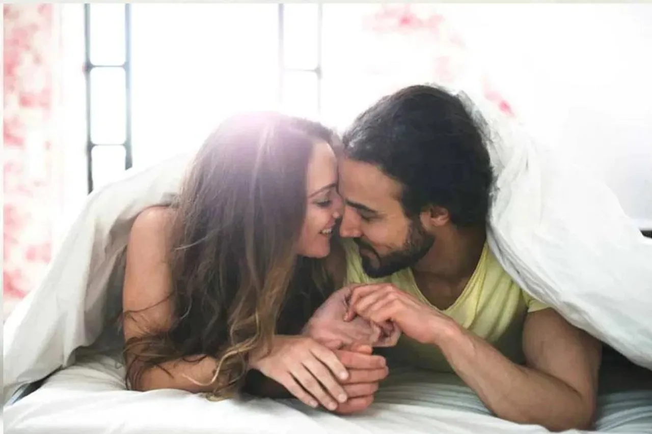 রেড ওয়াইনে বাড়ে যৌন ইচ্ছা