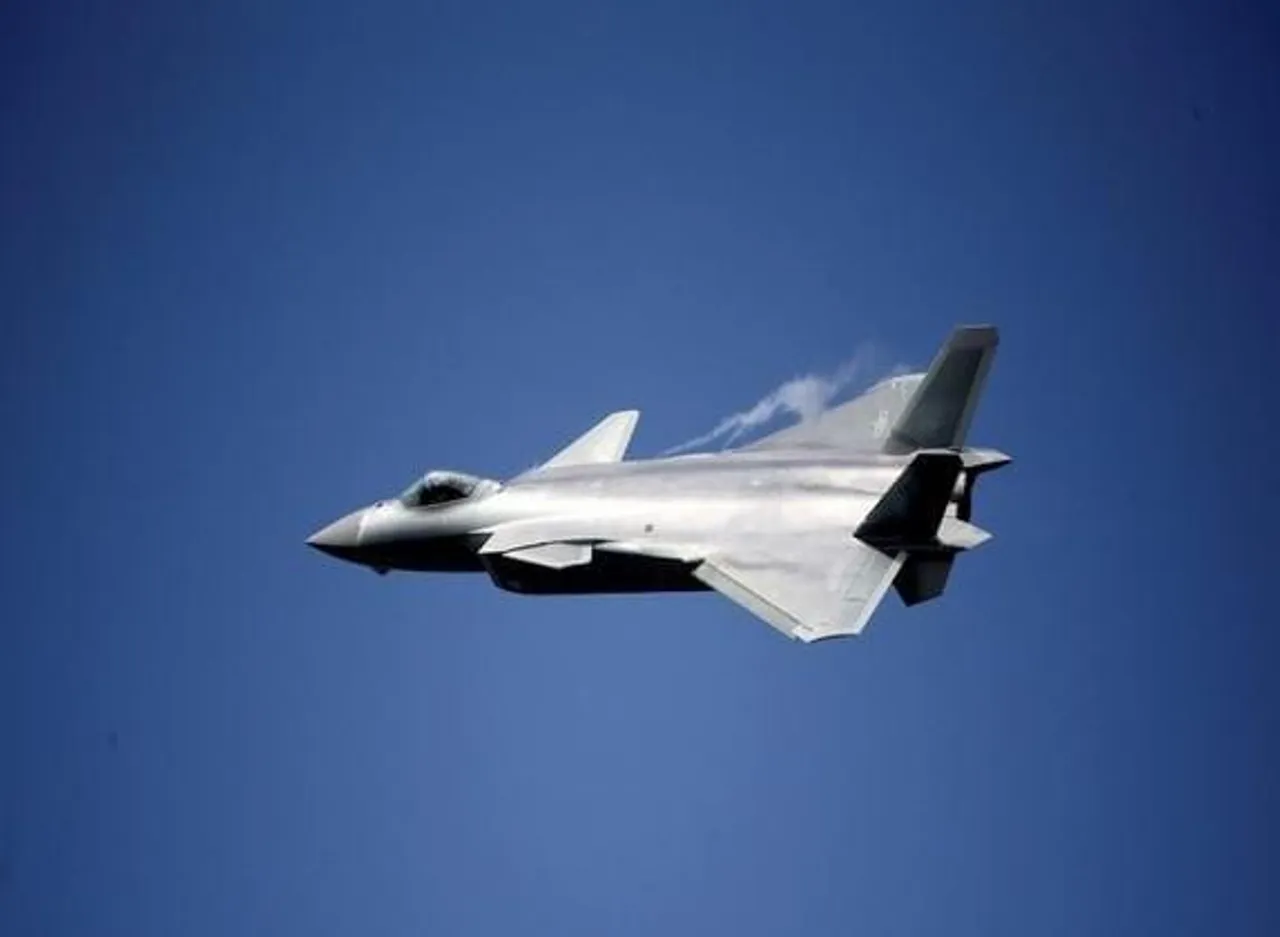 ২১টি যুদ্ধবিমান, ৫টি চীনা নৌ জাহাজ তাইওয়ানের চারপাশে ট্র্যাক