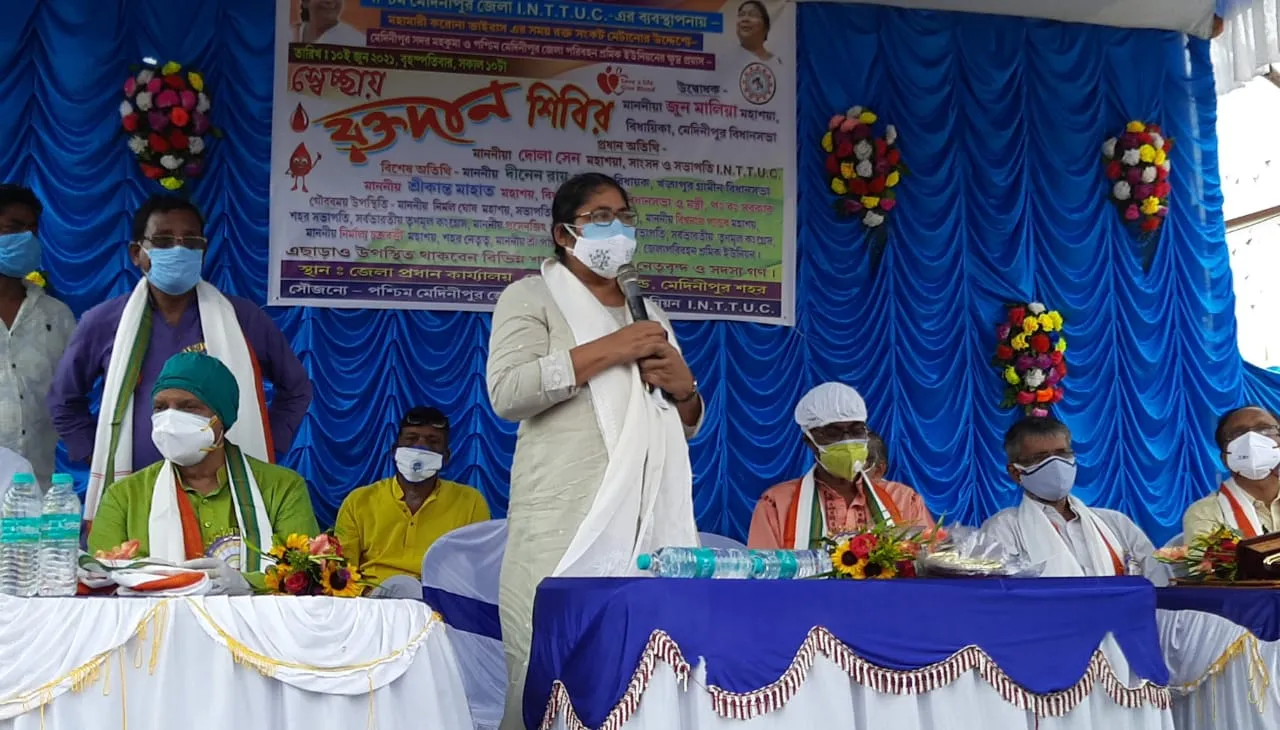 কেন্দ্রের বিজেপি নেতারা এরাজ্যে করোনা ছড়িয়েছে: দোলা সেন