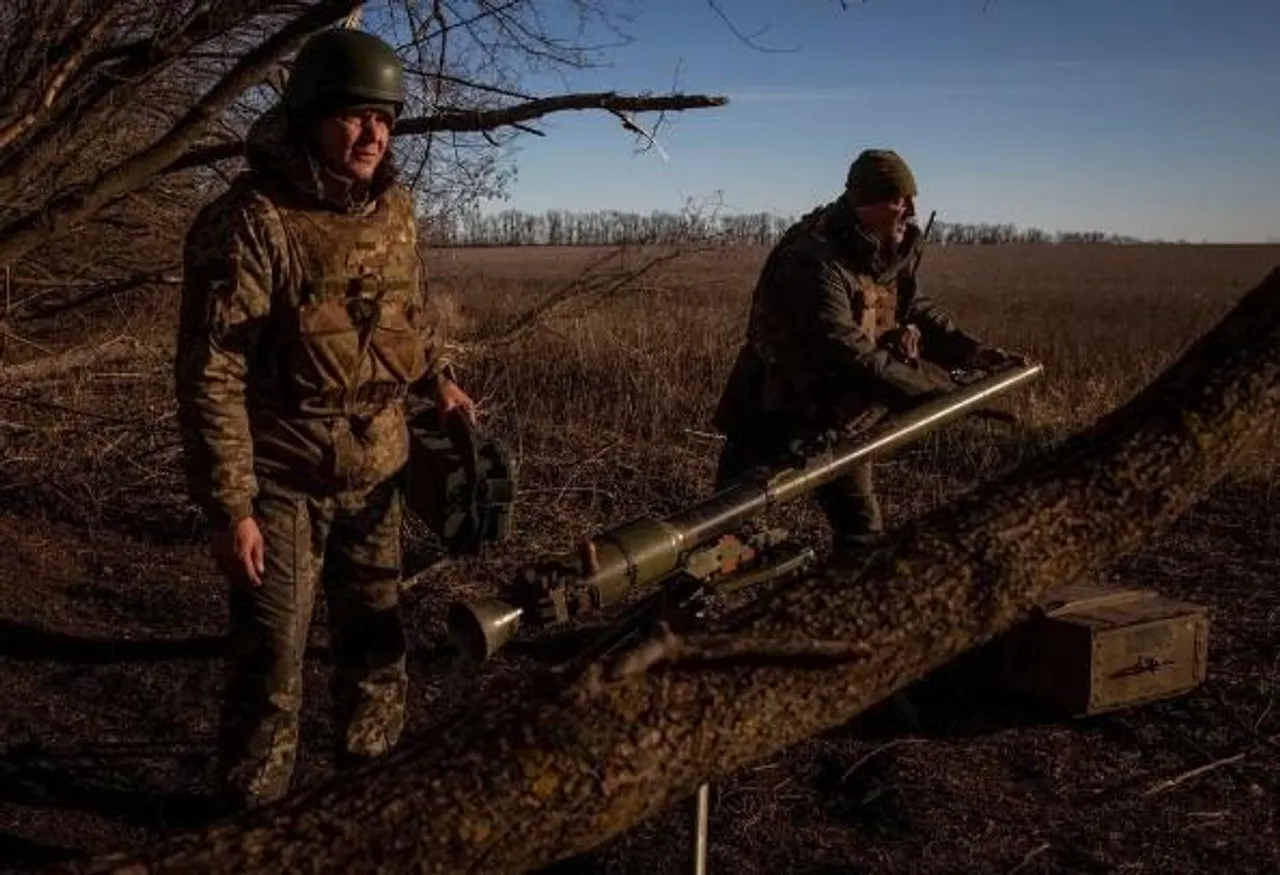 ইউক্রেনের সেনাবাহিনীর আধুনিকায়নে চেকদের ২০০ মিলিয়ন ডলার দেবে যুক্তরাষ্ট্র