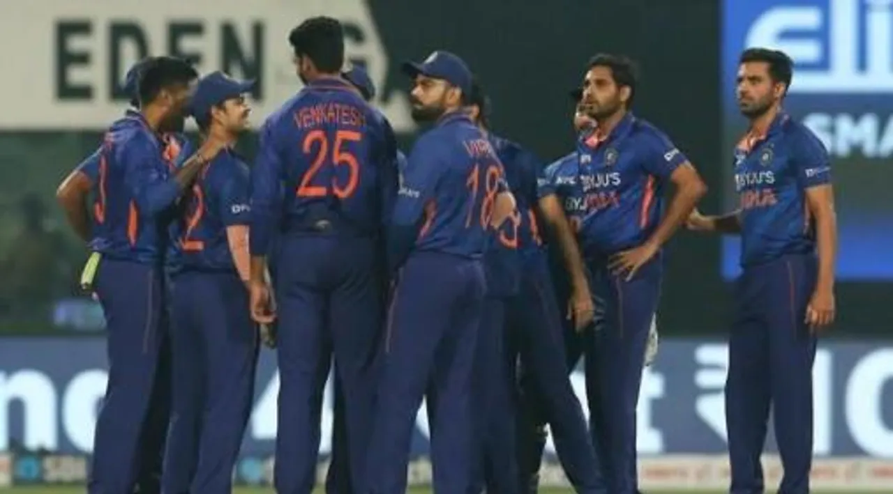 ৫ উইকেট হারিয়ে বসল ওয়েস্ট ইন্ডিজ