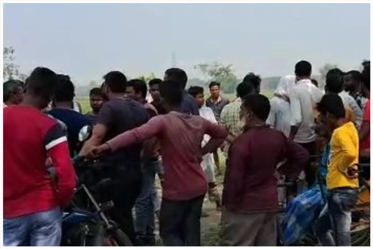 ধূপগুড়িতে ধুন্ধুমার, পুলিশের গাড়ি ভাঙচুর