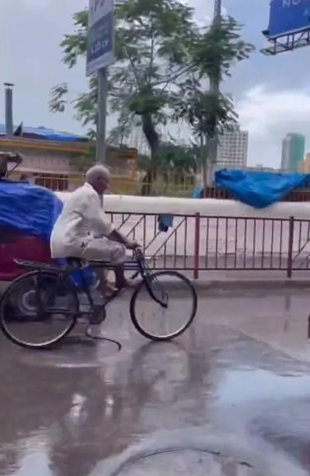 Viral Video: সাইকেল চড়ে স্টান্ট বৃদ্ধের, দেখুন ভিডিও