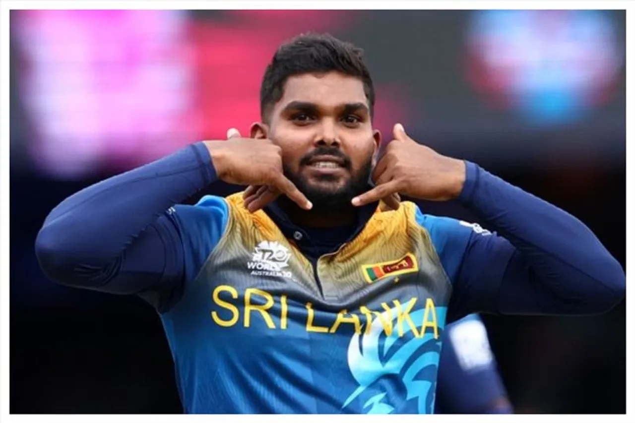 চাপে পড়ল অস্ট্রেলিয়া, ইংল্যান্ড