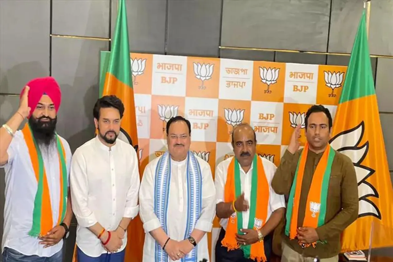 আপ-কে বড় ধাক্কা দিল বিজেপি