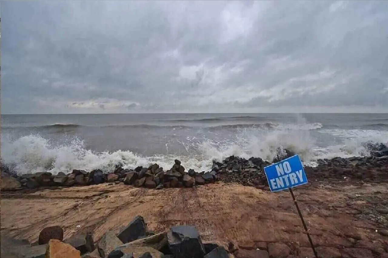 ওড়িশা উপকূলে শক্তিশালী হচ্ছে নিম্নচাপ