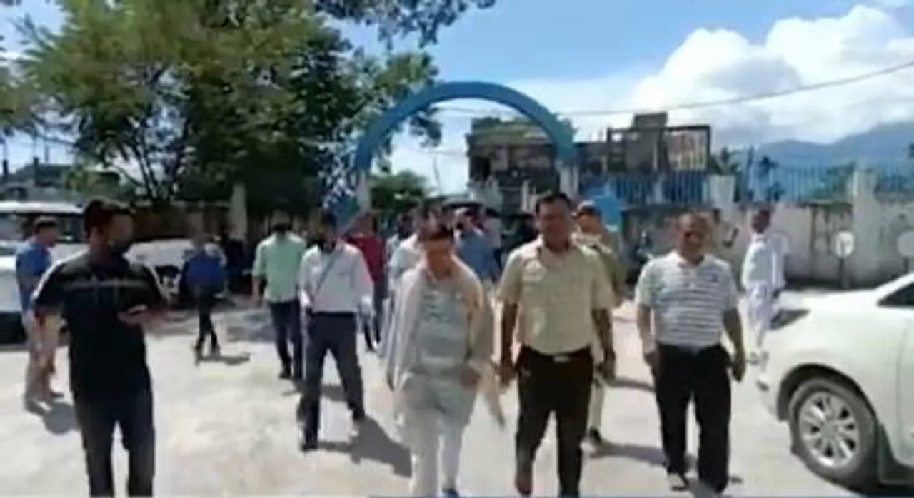 সীমান্ত শহরের সঙ্গে জেলার অন্যান্য জায়গার যোগাযোগের সুবিধার্থে চলবে বাস