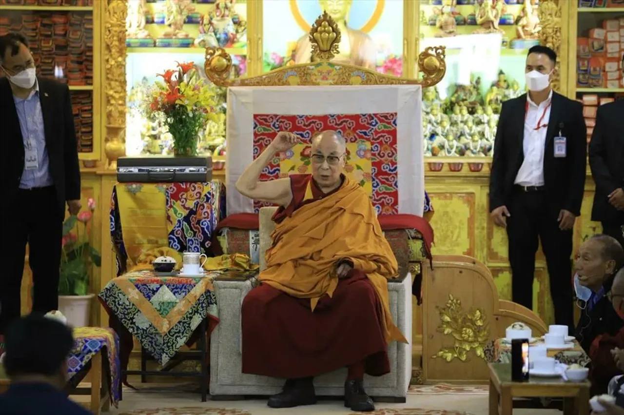 লেহ-এর সাধারন মানুষের সাথে যোগাযোগ করেন দালাই লামা