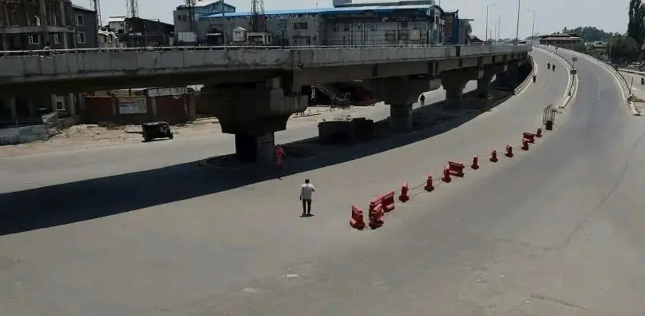 রাত ৯টার পর সব দোকান বন্ধ