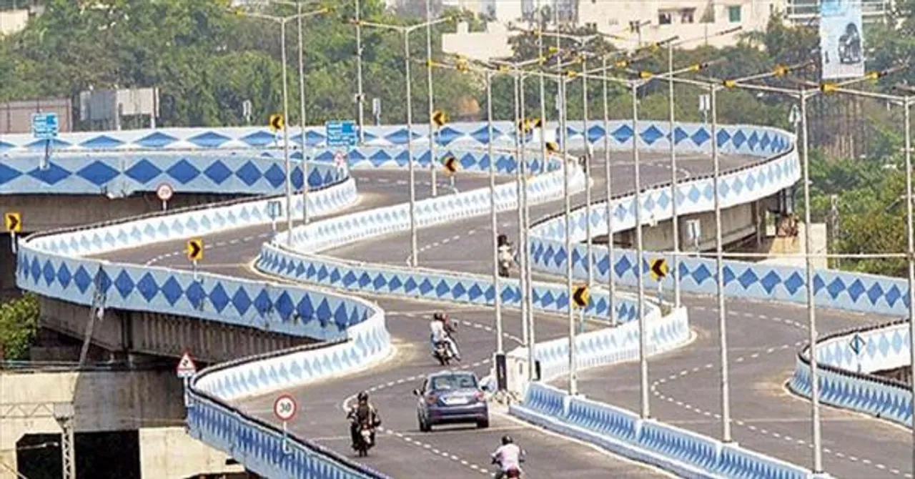 সম্প্রীতি উড়ালপুলে দুর্ঘটনা