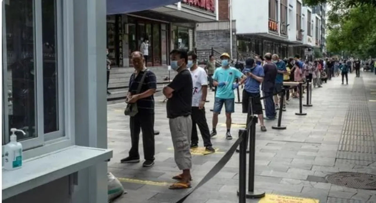 বিধিনিষেধ সহজ হওয়ায় বেইজিংয়ে কোভিড মামলা শূন্যের কাছাকাছি