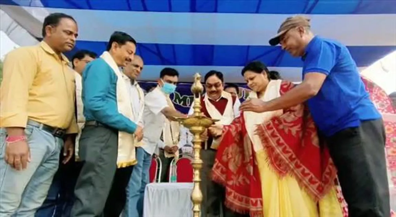 বিধায়ক কাপ ফুটবল টুর্নামেন্টের উদ্বোধন