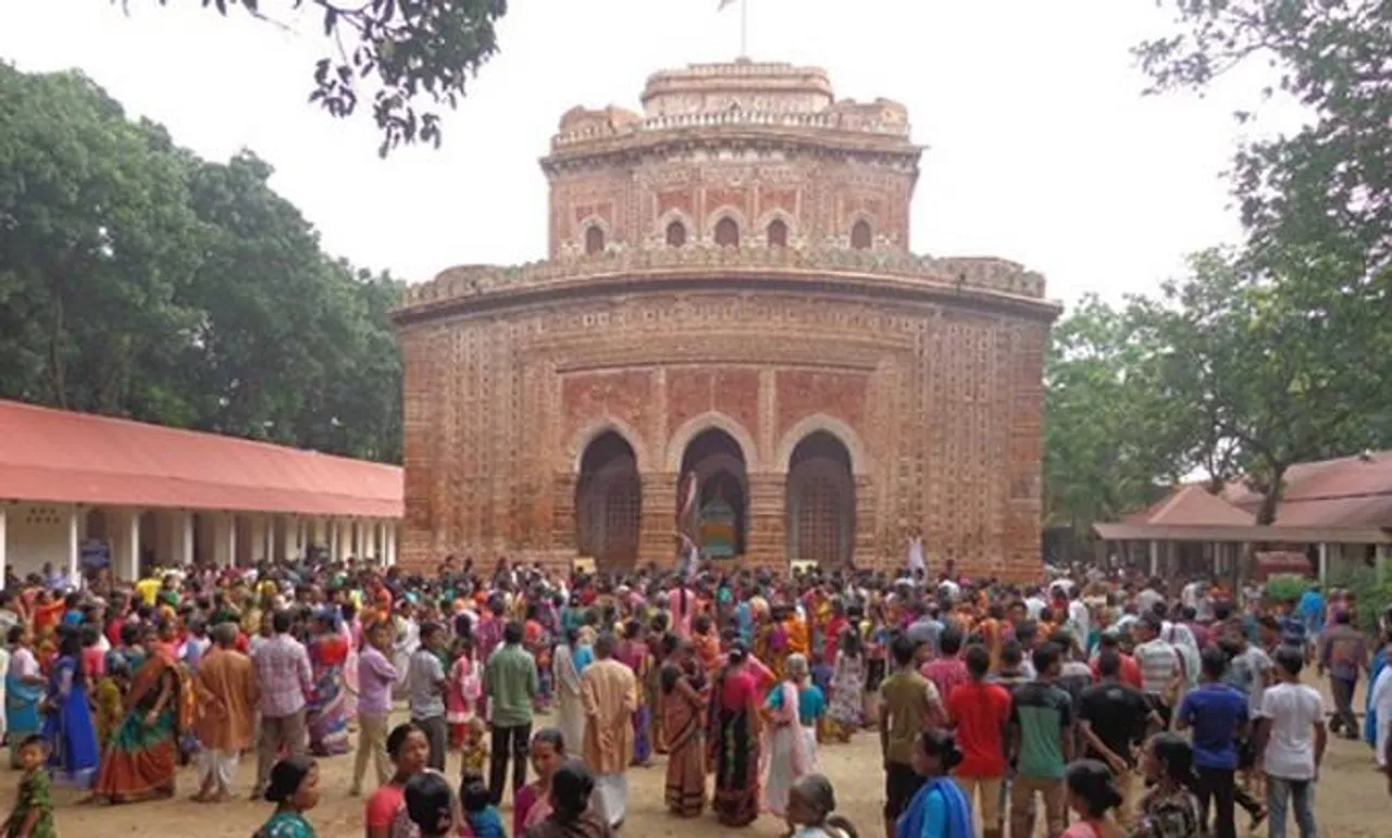 ২৭০ বছরের ঐতিহ্য: কান্তজিউ মন্দিরে রাস উৎসব শুরু