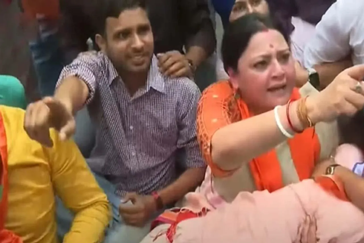 করুণাময়ীতে গ্রেফতার করা হল বিধায়ক অগ্নিমিত্রা পলকে