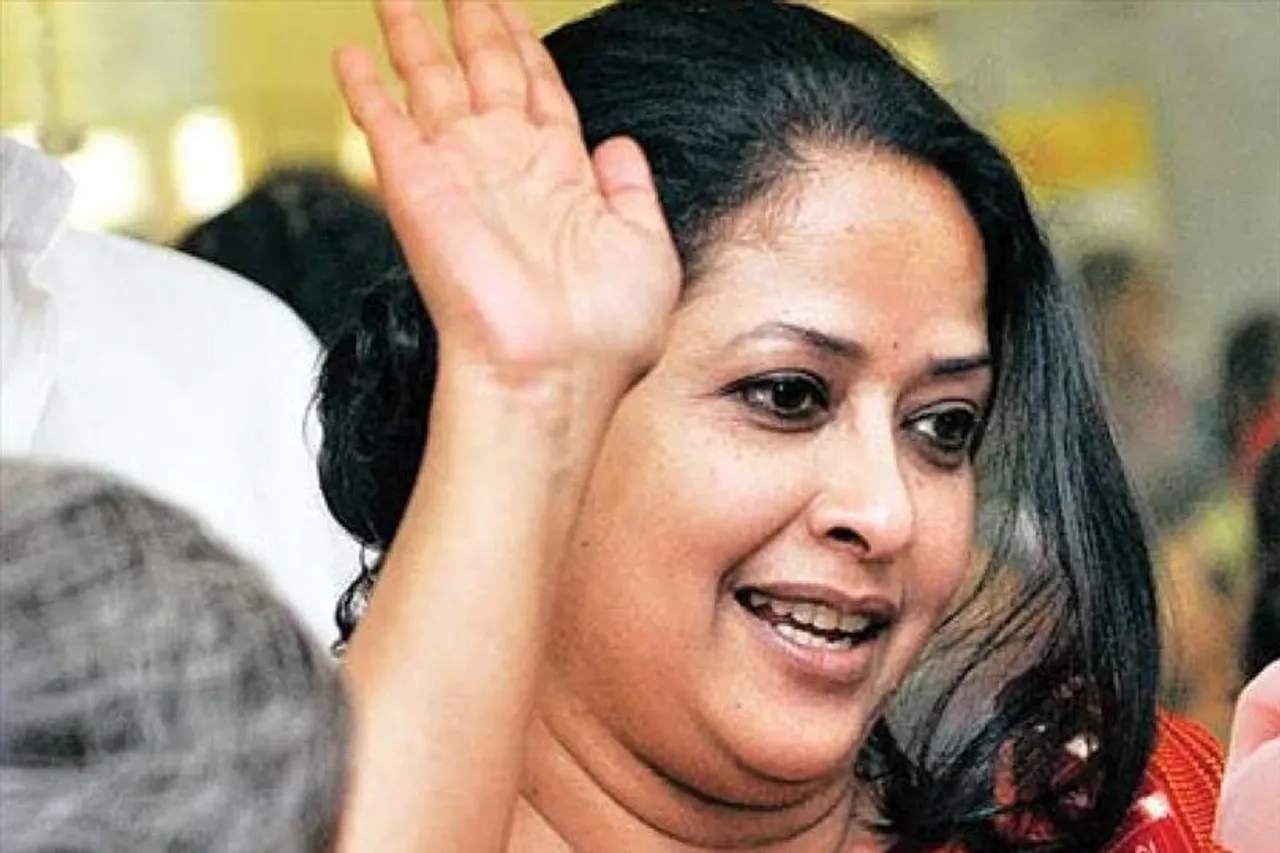 রাজনীতি থেকে সন্ন্যাস নিলেন প্রণব কন্যা!