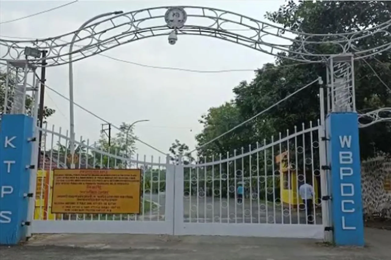 কোলাঘাট তাপবিদ্যুৎ কেন্দ্রের ভিতরে তৃণমূল নেতাদের গালিগালাজ করে সাঁটানো হল লিফলেট