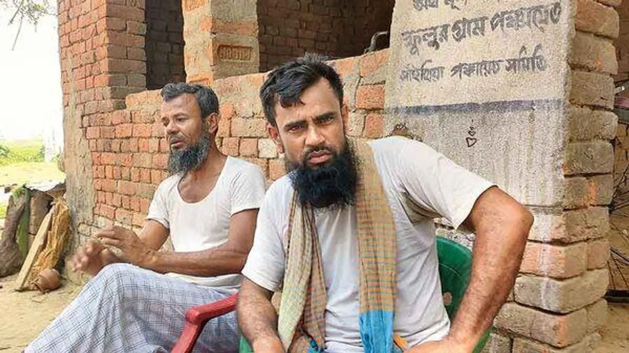 শেখলাল শেখের বাড়িতে মিহিলাল