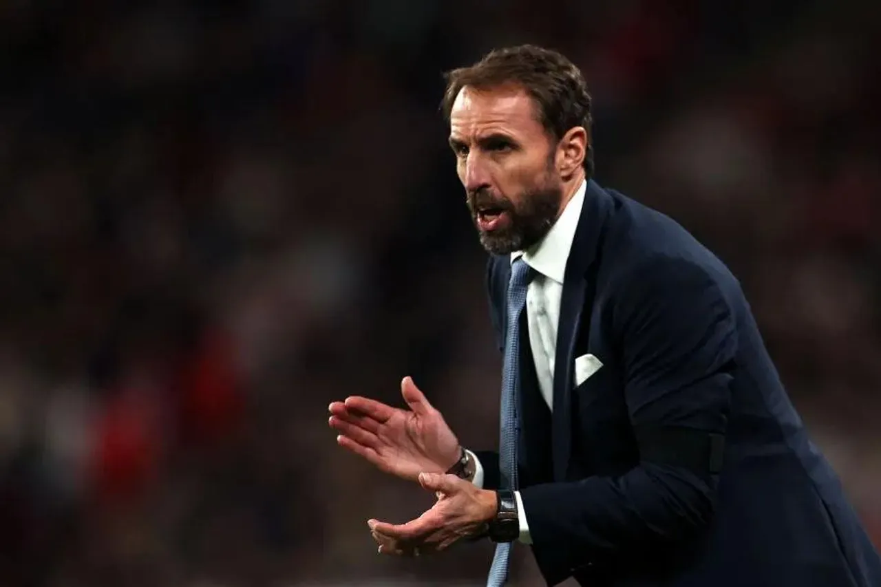 সাউথগেটের পাশে হ্যারি কেন