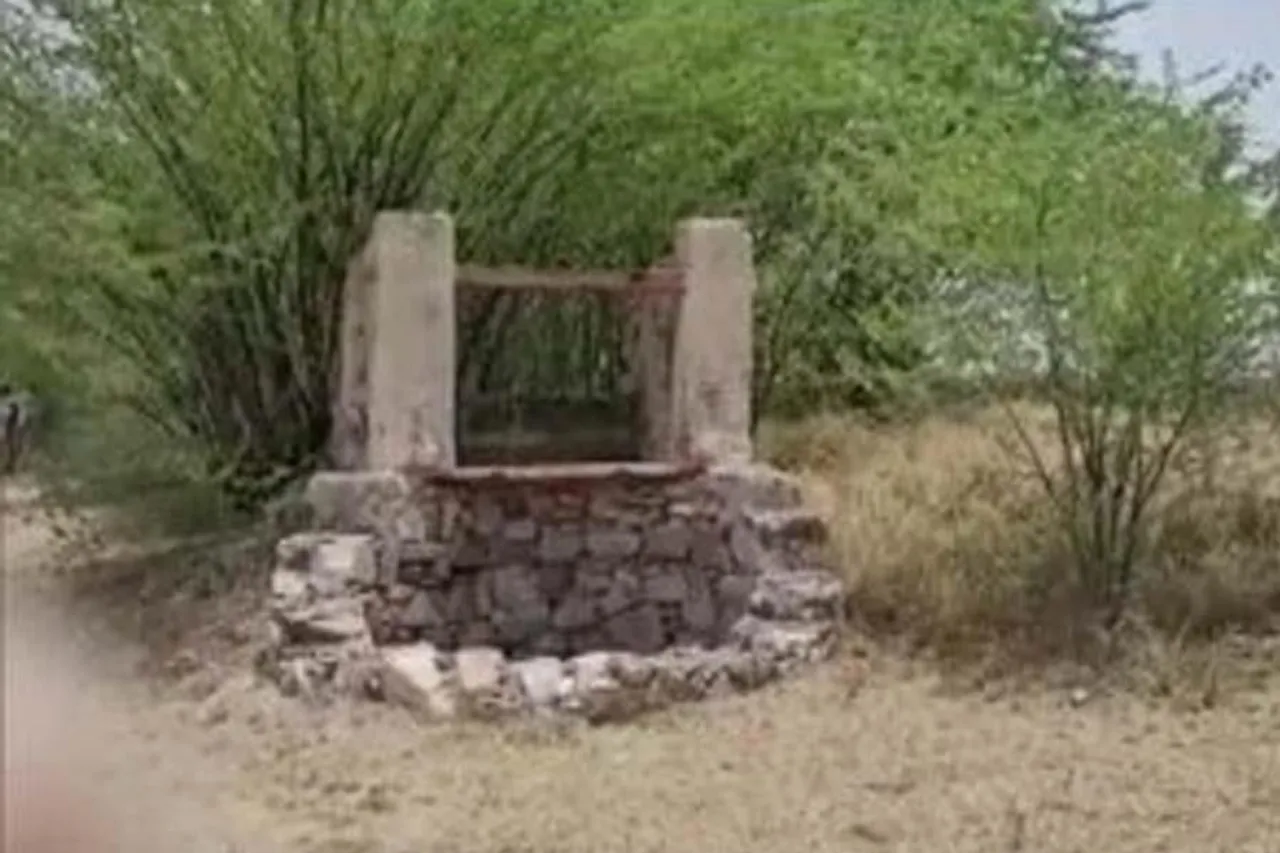 কুয়ো থেকে একই পরিবারের ৩ জনের মৃতদেহ উদ্ধার